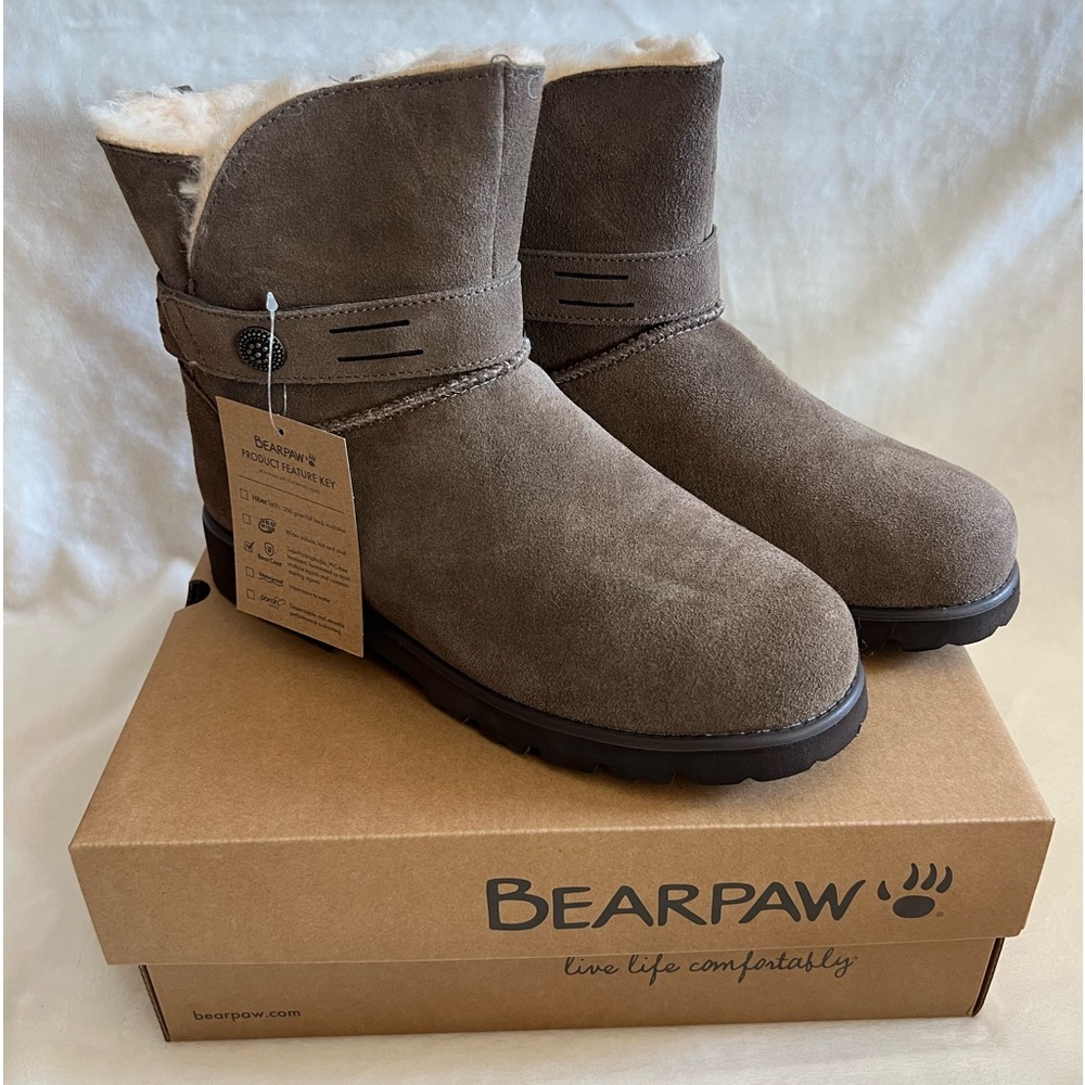 BearPaw boots style Wellston size 10 in women